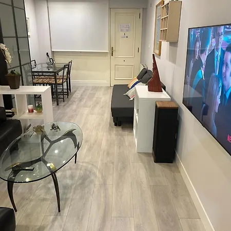 Frente Al Guggenheim. Urbanizacion De Lujo En El Centro Апартаменти Більбао