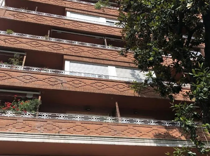 Апартаменти Frente Al Guggenheim. Urbanizacion De Lujo En El Centro