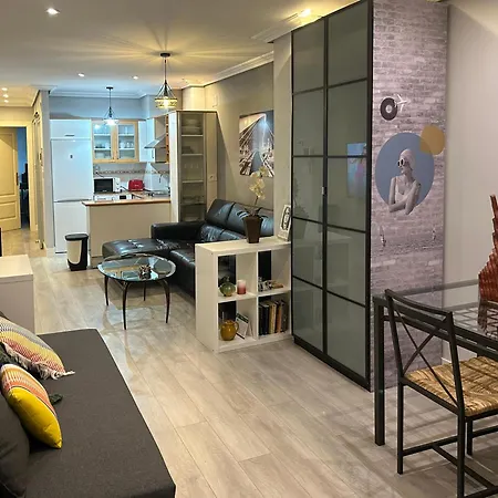 דירה Frente Al Guggenheim. Urbanizacion De Lujo En El Centro בילבאו