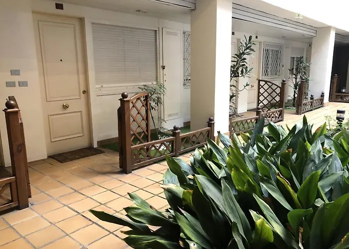 Frente Al Guggenheim. Urbanizacion De Lujo En El Centro