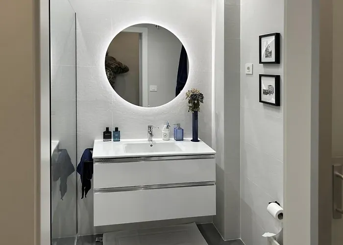 Frente Al Guggenheim. Urbanizacion De Lujo En El Centro *